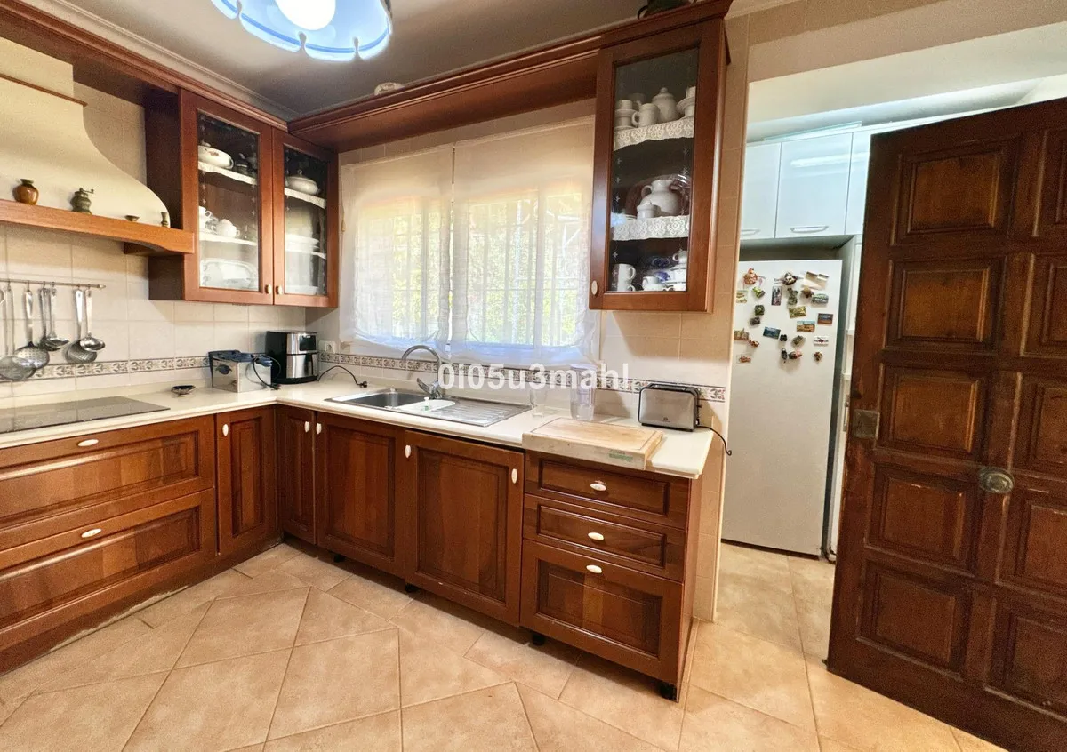 6d6401db-d859-46a4-8fd5-b9669d5f8086