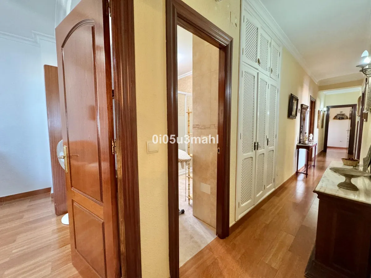 d4973c0c-e9b8-4b36-b187-2ca119675b7f