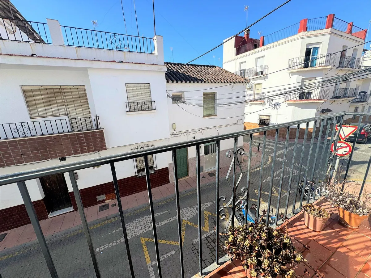 a303a321-acab-4715-bb2e-8e1b1af91d41