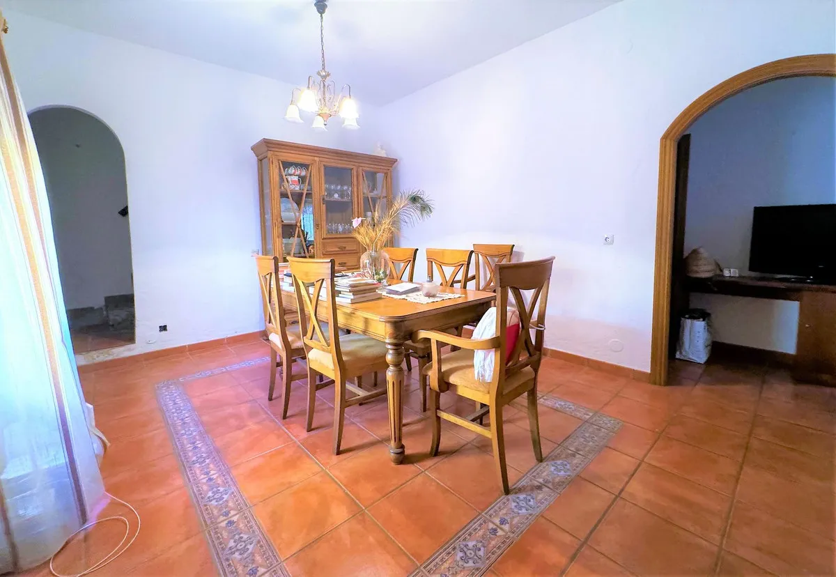 b9925d2b-9da5-4de6-9532-b42b19d6bc31