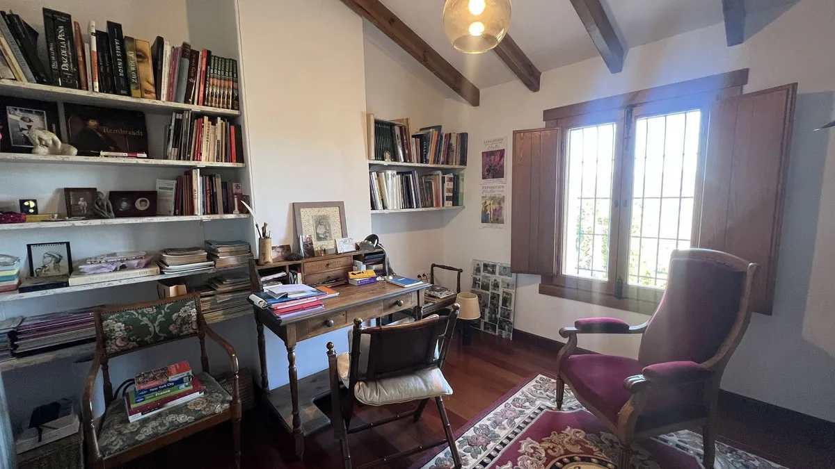 a6929cfe-a073-43b5-9a32-9748aaba4844