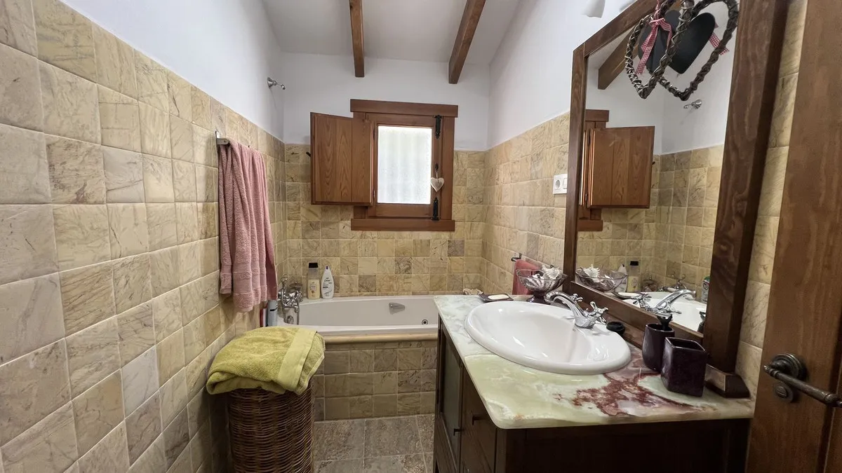 e3fbcff1-1f0b-401c-ab74-613d96e78c03