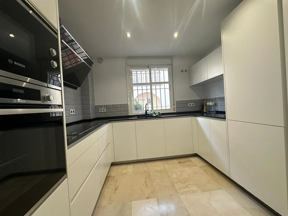 f42cc096-8aed-4830-8669-c4f18ea8a1f2