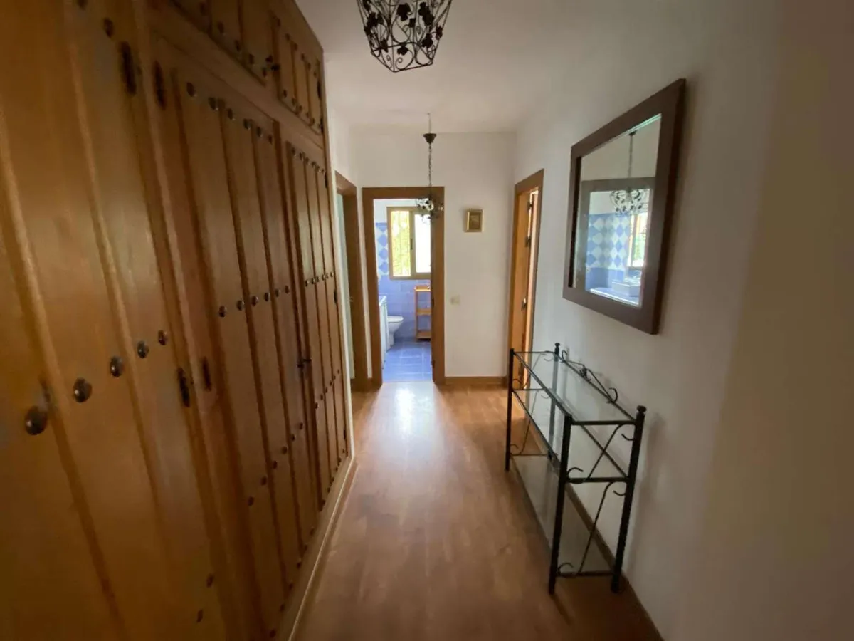 30b3d05c-beec-4d52-8b61-2ca4a7bf7e62