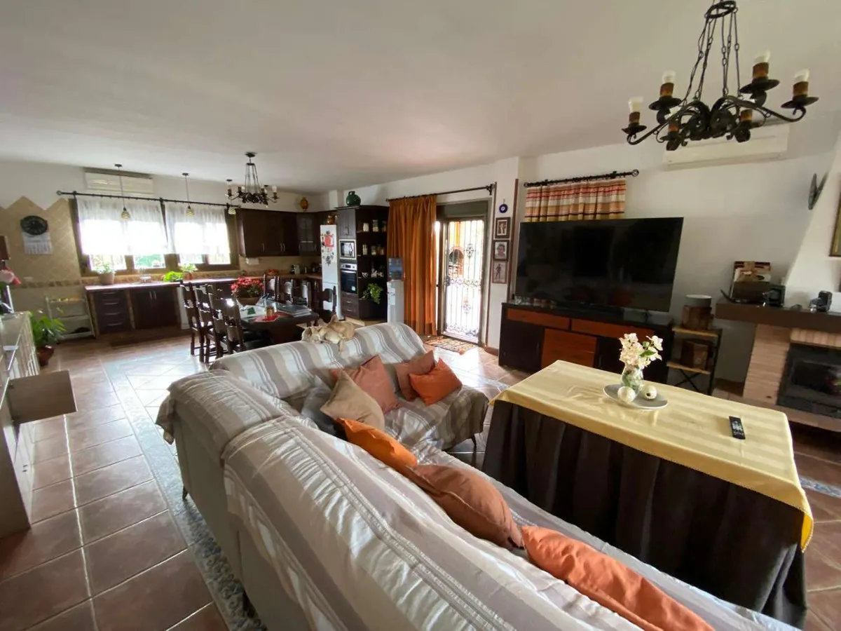 b56f0a77-9cc2-4b09-af8c-2725fe95605b