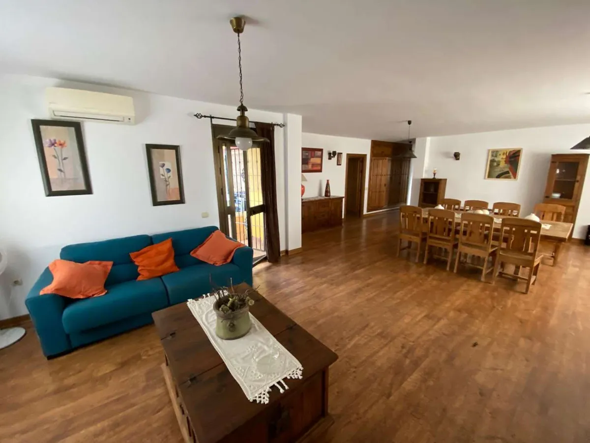 d29096f2-8d43-4aad-83a1-47c0df4b48ee