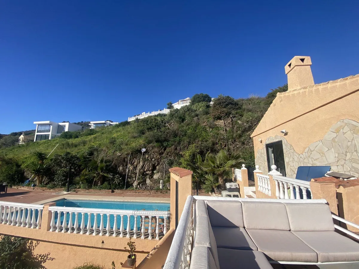 a122447c-49d0-400d-9a99-37125763a2ad