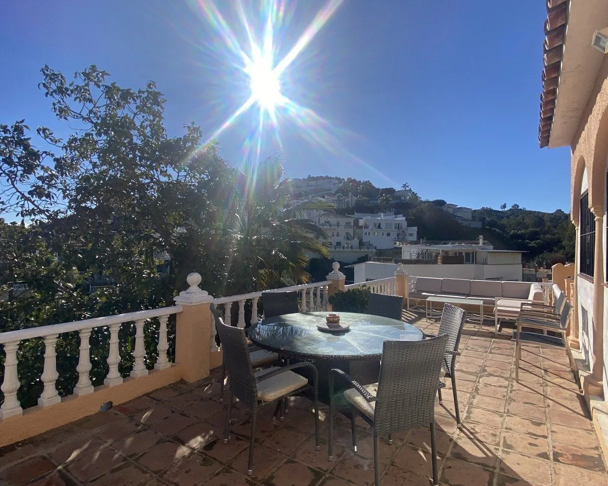 cb808587-8c11-4104-8304-d04ddc87c155