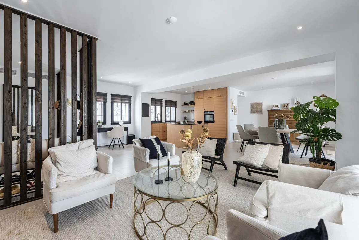 2bd503cd-aac3-4abd-89eb-4d8b01171a60