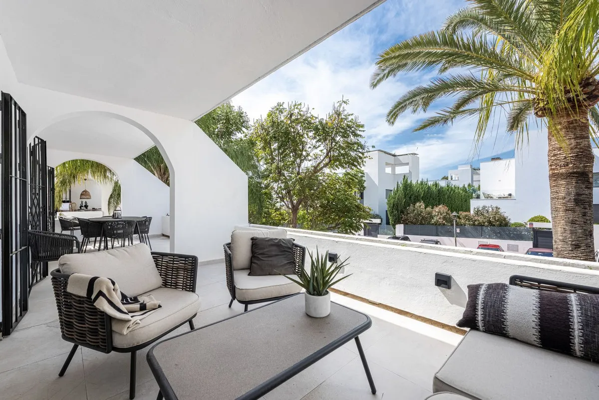 6710bd3d-766c-4e27-b502-e440f9bfda4b