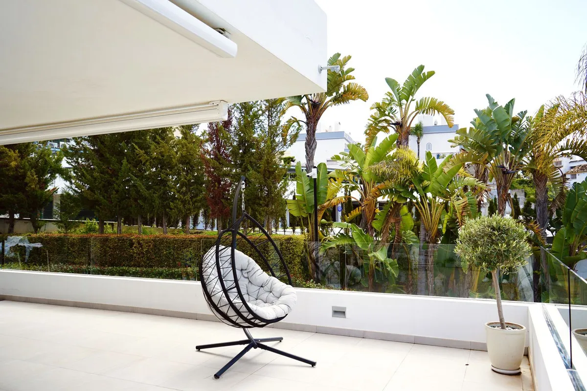 9cc0aa96-6da4-4095-a812-20b9b4952857