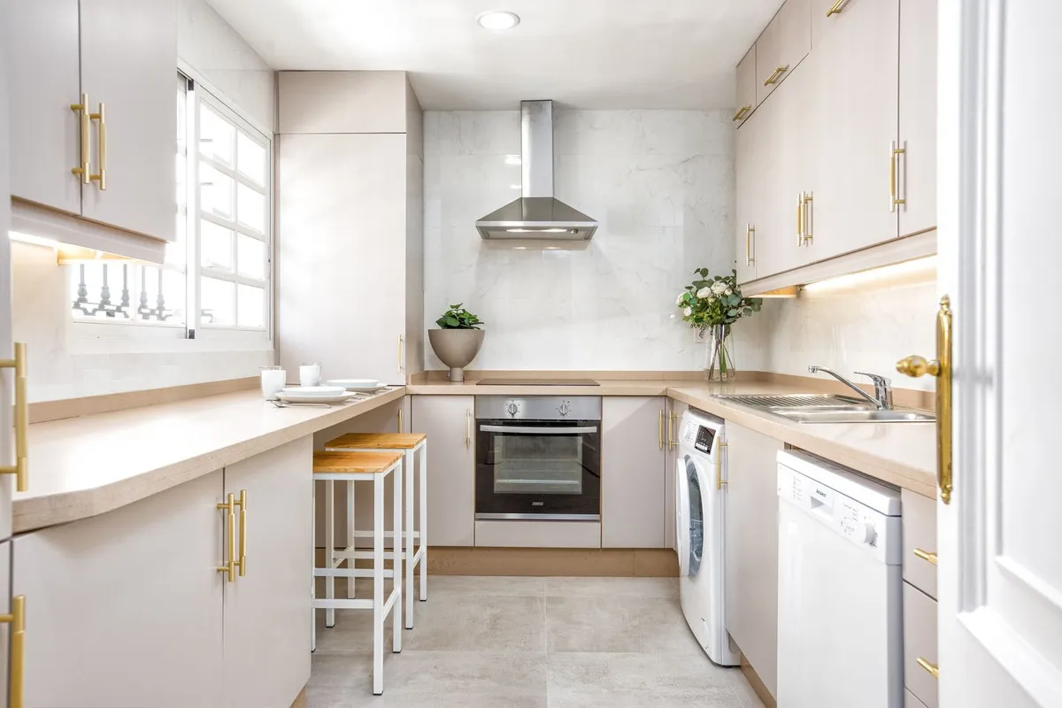 0463c04b-63ec-4316-b315-78fb49fde6ae