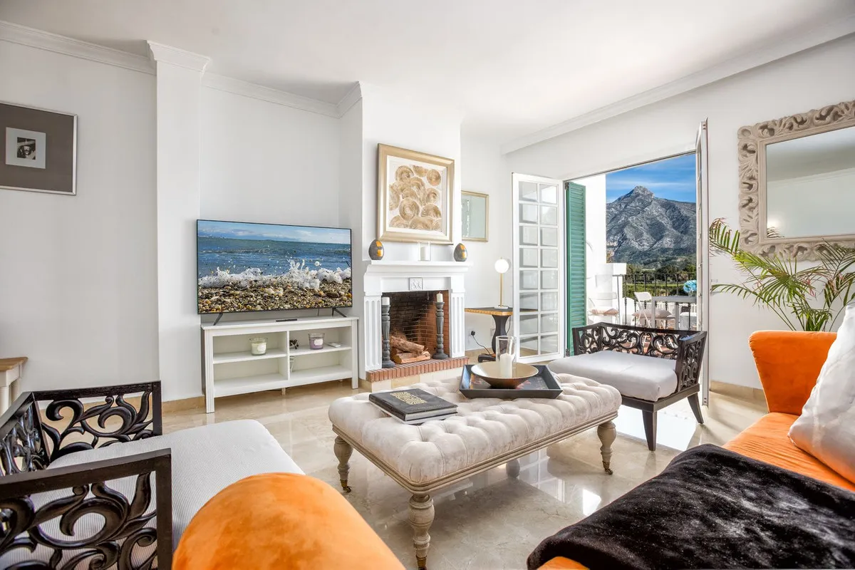 2804ba40-835d-4fcc-b64f-7cb03a099329