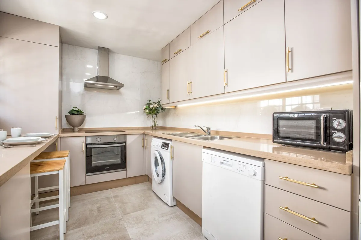 5973b63e-f628-42e6-868c-a29e19631892