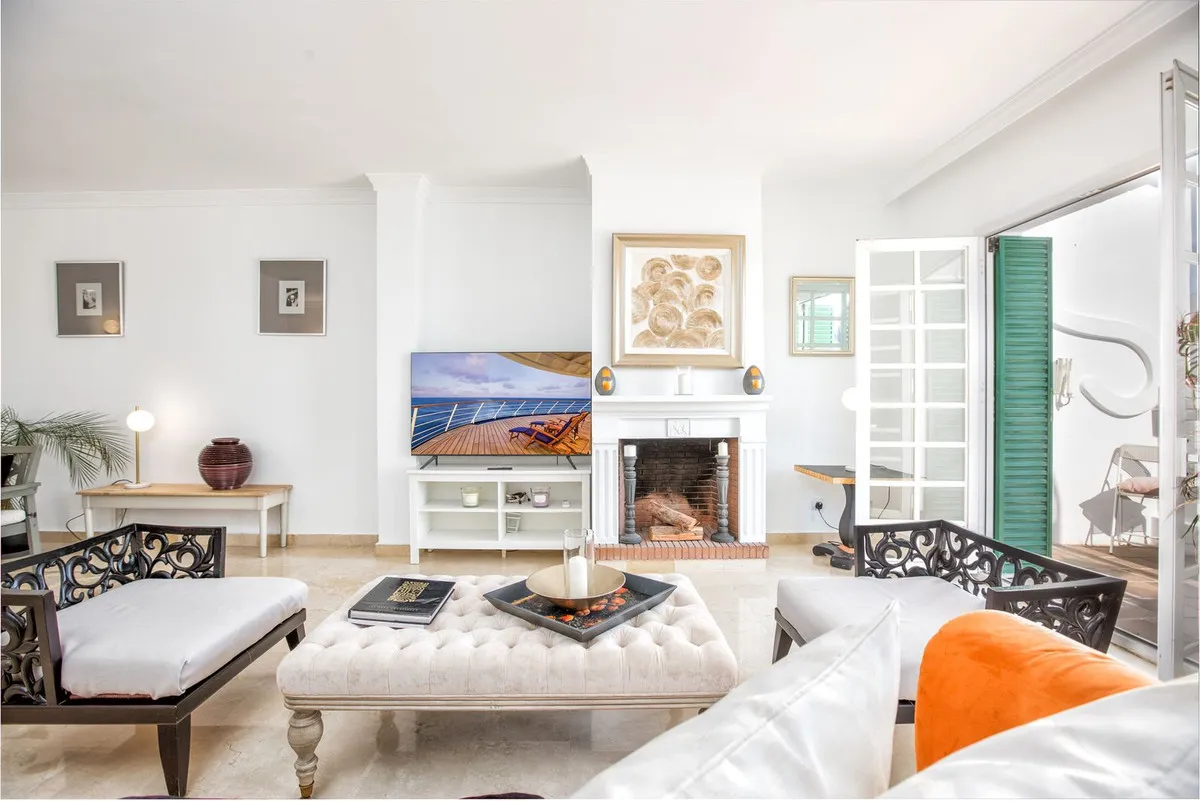 8903b1bb-83fb-4d34-b4f8-b59c10cb6742