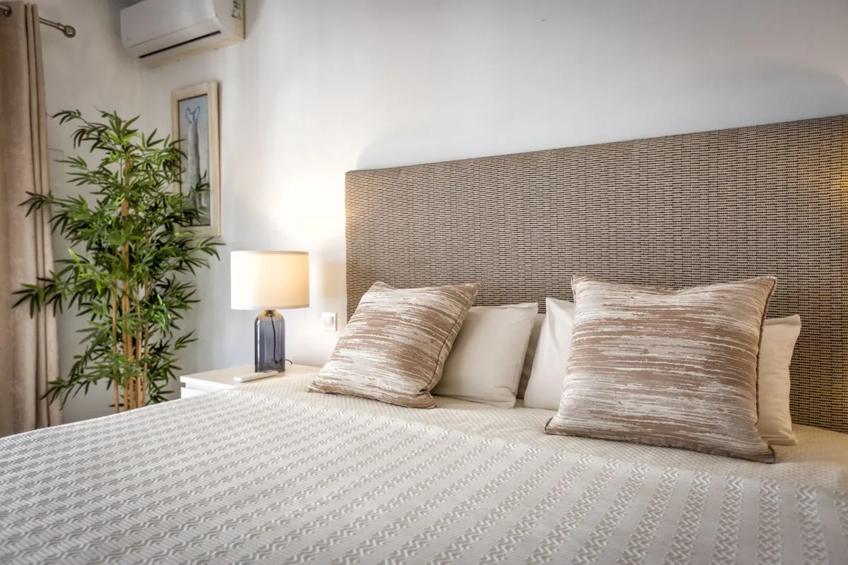 ba163ec9-8dca-41e4-b15d-cdc16f83d7e1