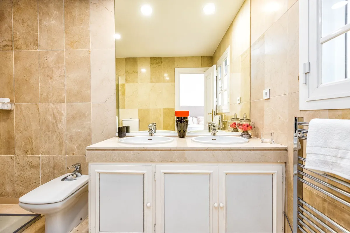 db4dc663-8bda-49b9-bf0d-839c8bb36750