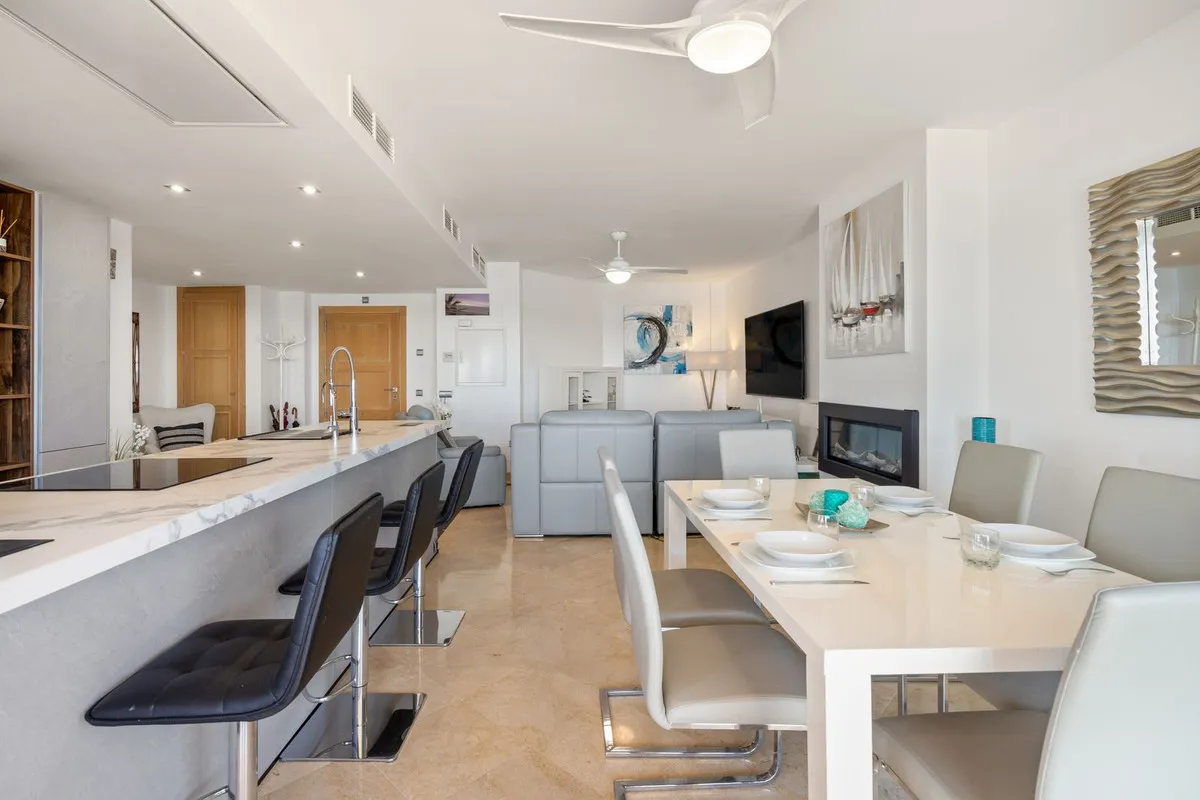 17595655-0a9c-47ca-b356-3dd59c59710c