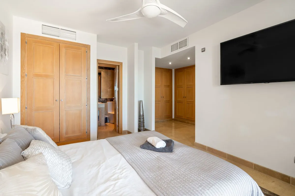 904977b6-c5de-44ca-8795-7de2be183864