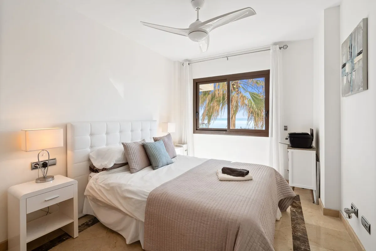 da768185-7c0f-4973-a03a-88e9383b77b6