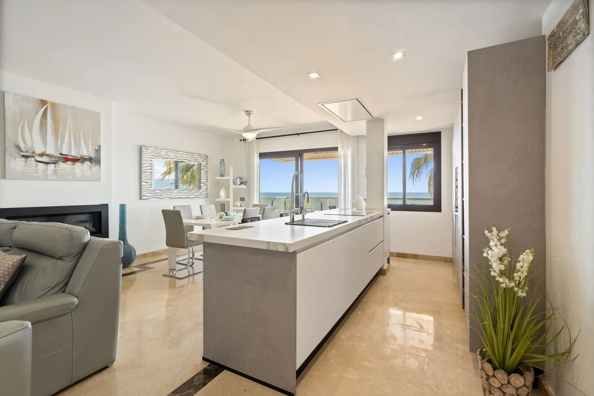 de860aaf-8ec3-4bfb-86c9-f60983ae9416