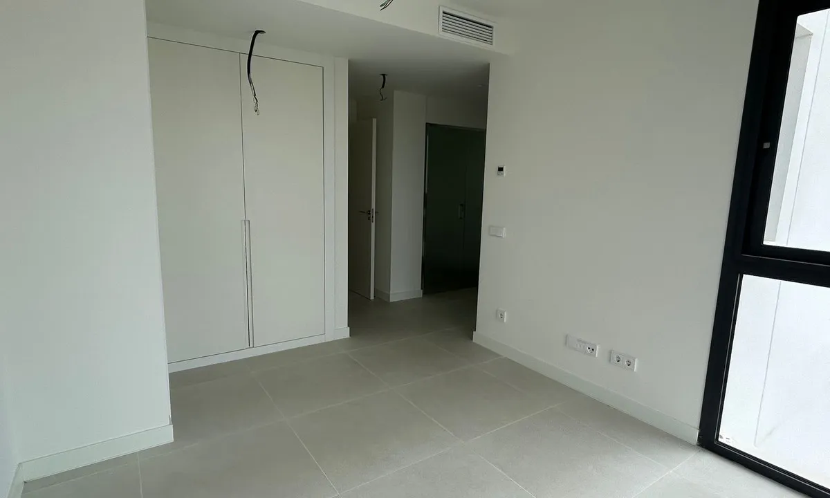 86107cc0-ca15-449e-9a2e-eff15b4cdb4d