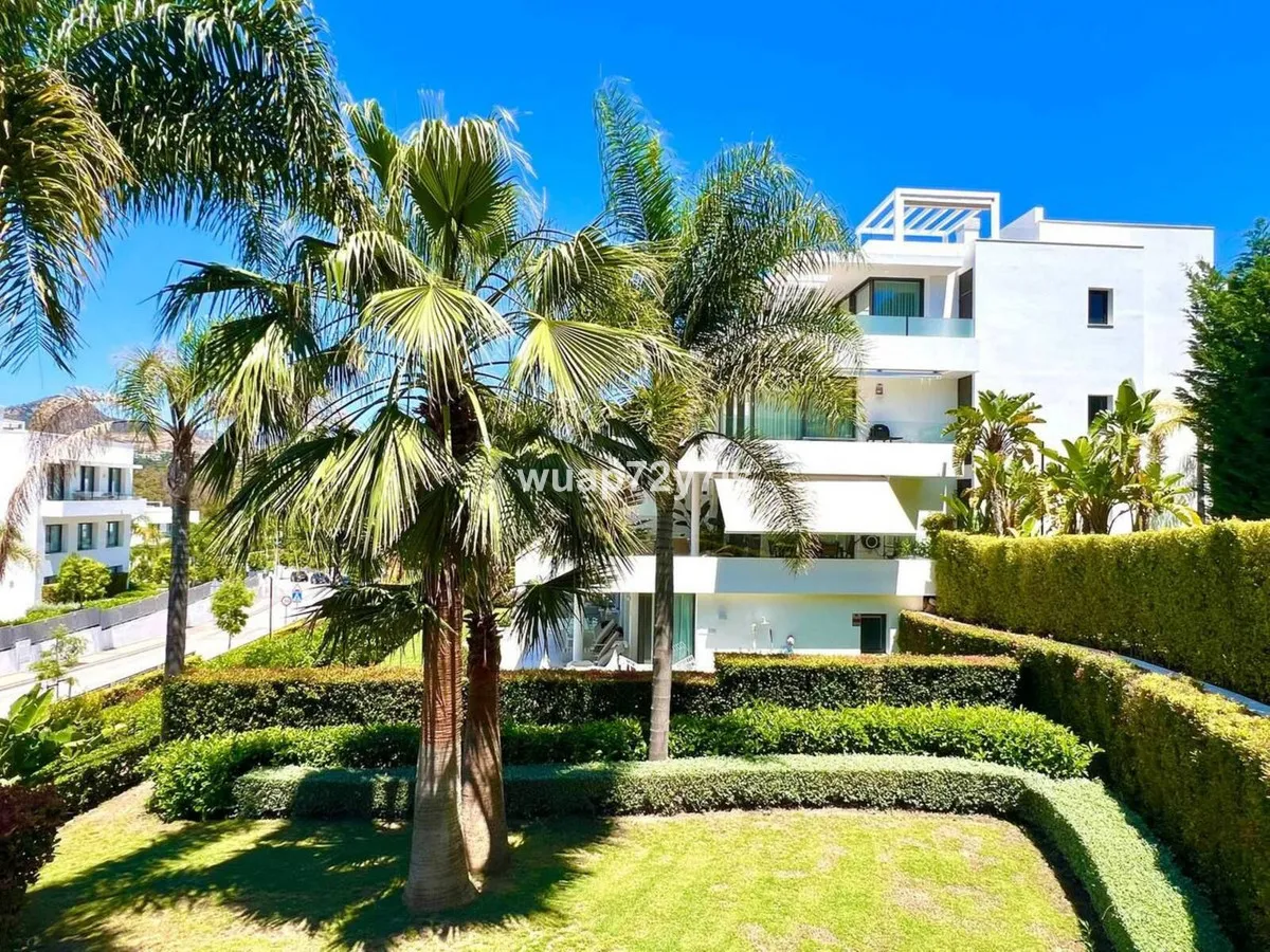 67fdf4f0-ed87-4c83-a3a4-b0b389171222