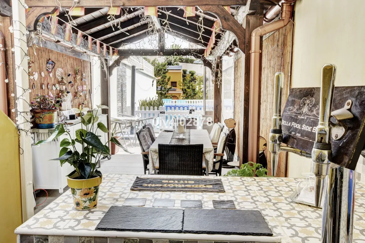 5919d5f7-8232-48f9-9eb4-a1d9653b404a