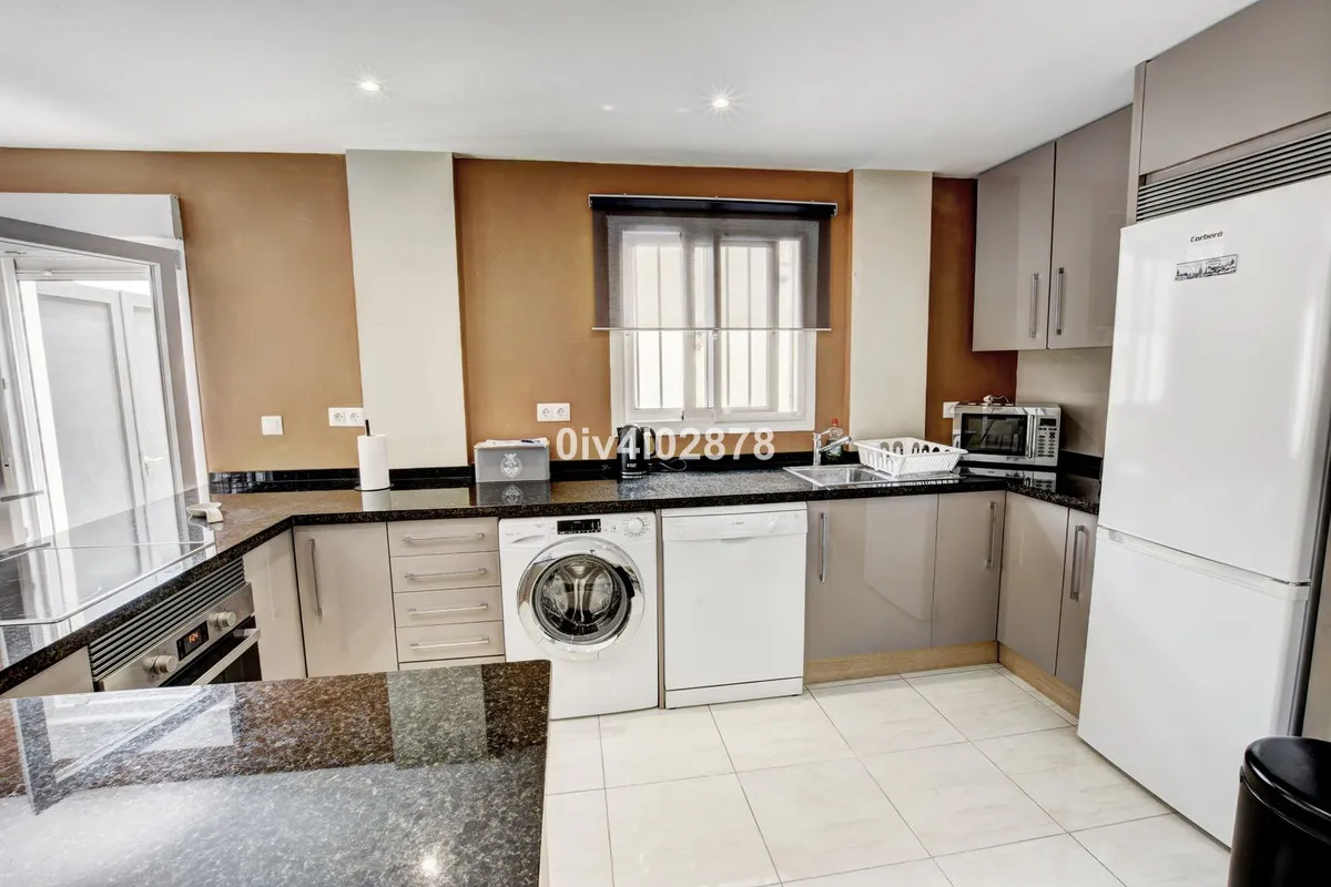 98694814-0195-4510-8a70-4d1311c5deae