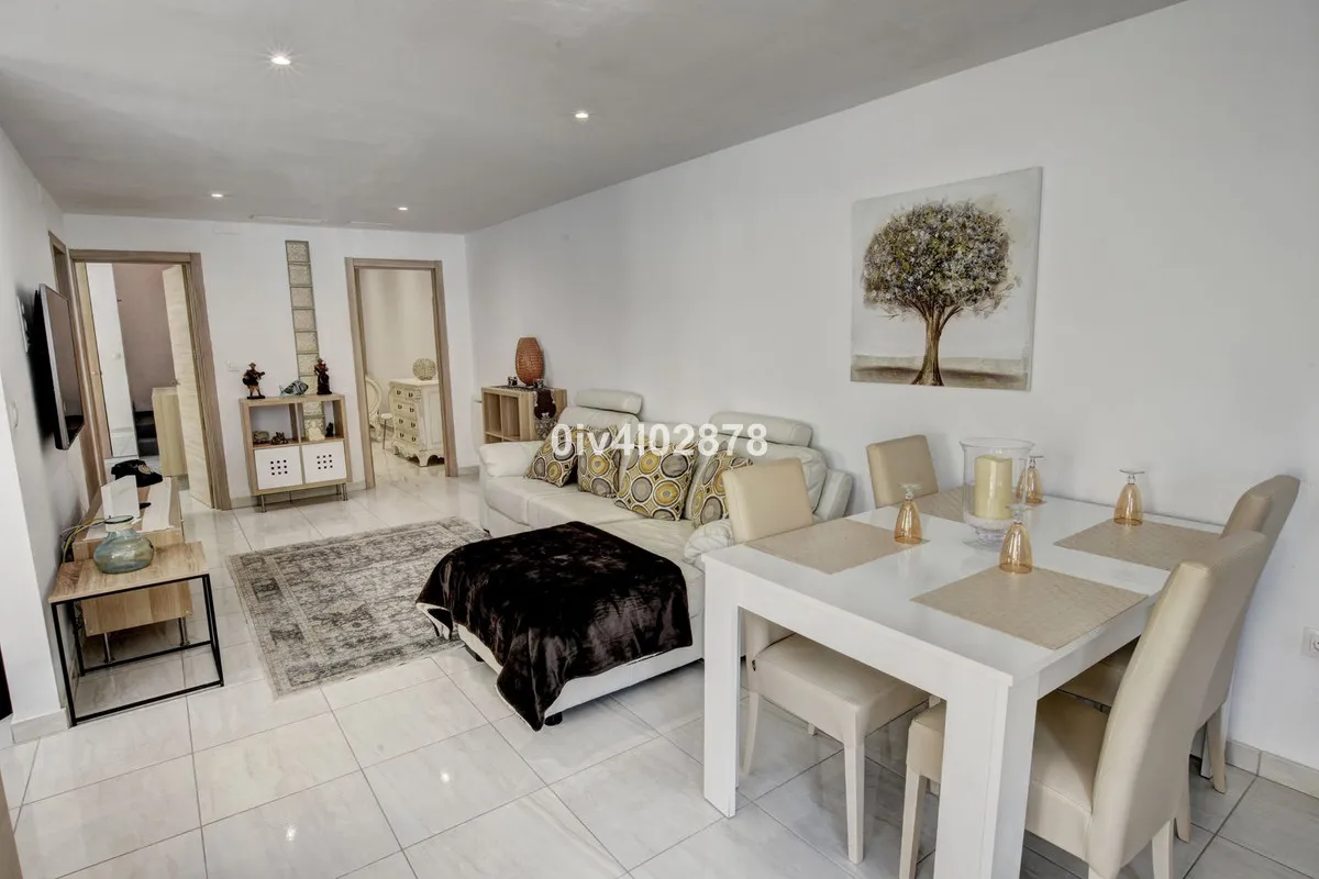 d7d84702-f41d-4120-a6e1-32c1290b2c90