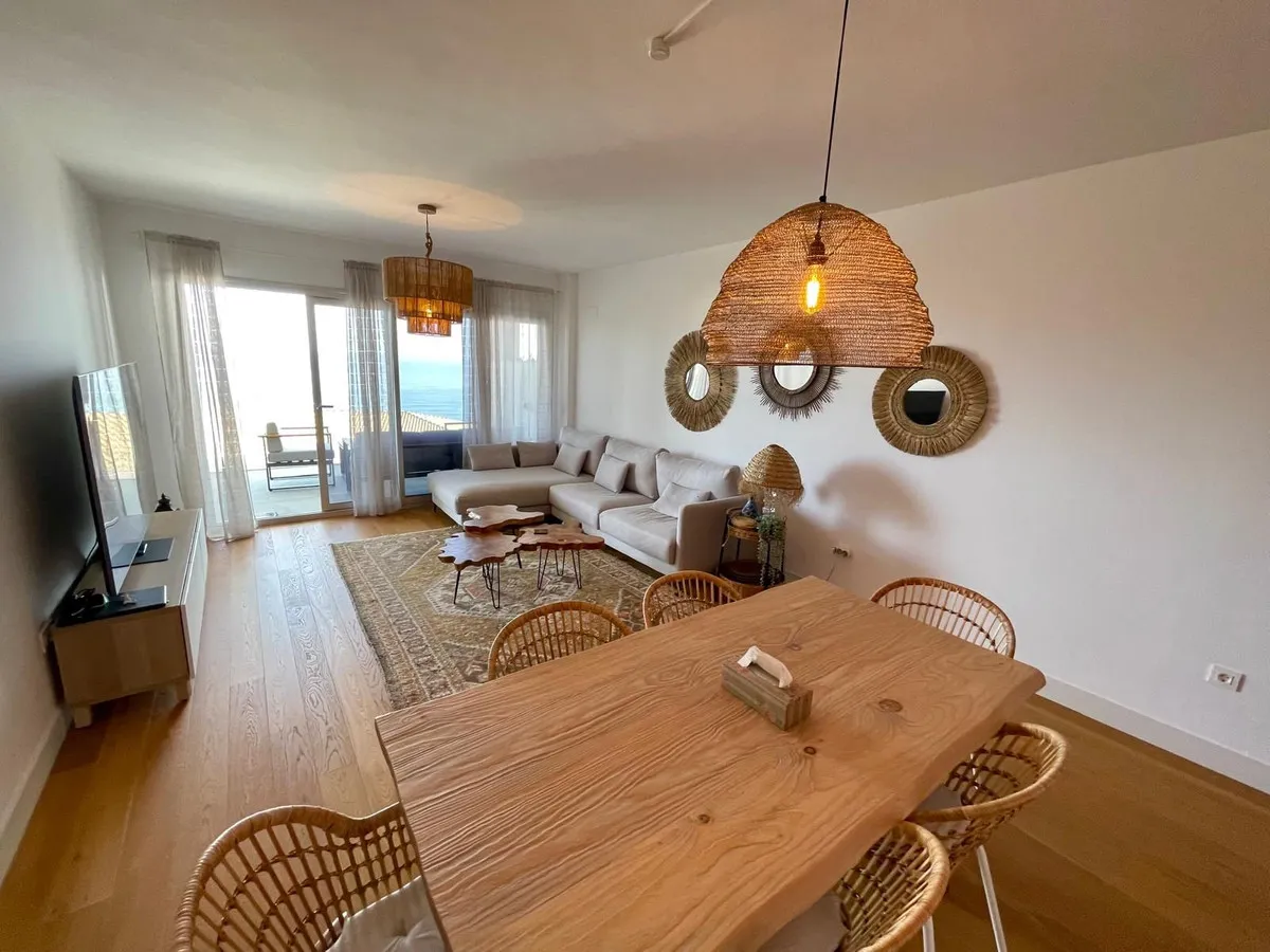 7ee9741d-7494-4c06-97a2-2bddef35ccad