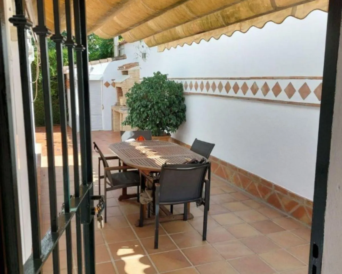 ee9b2e5c-4001-43a7-9047-2b3dbf85b90c