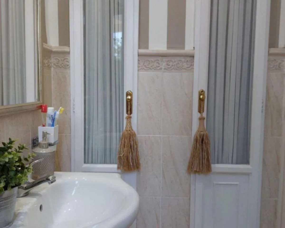 f4c656b1-d3b8-4aab-8faa-c2730d5fc78f