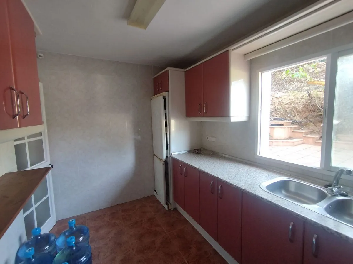 aba530f1-c26c-46af-8e0b-7a74d6e570fa