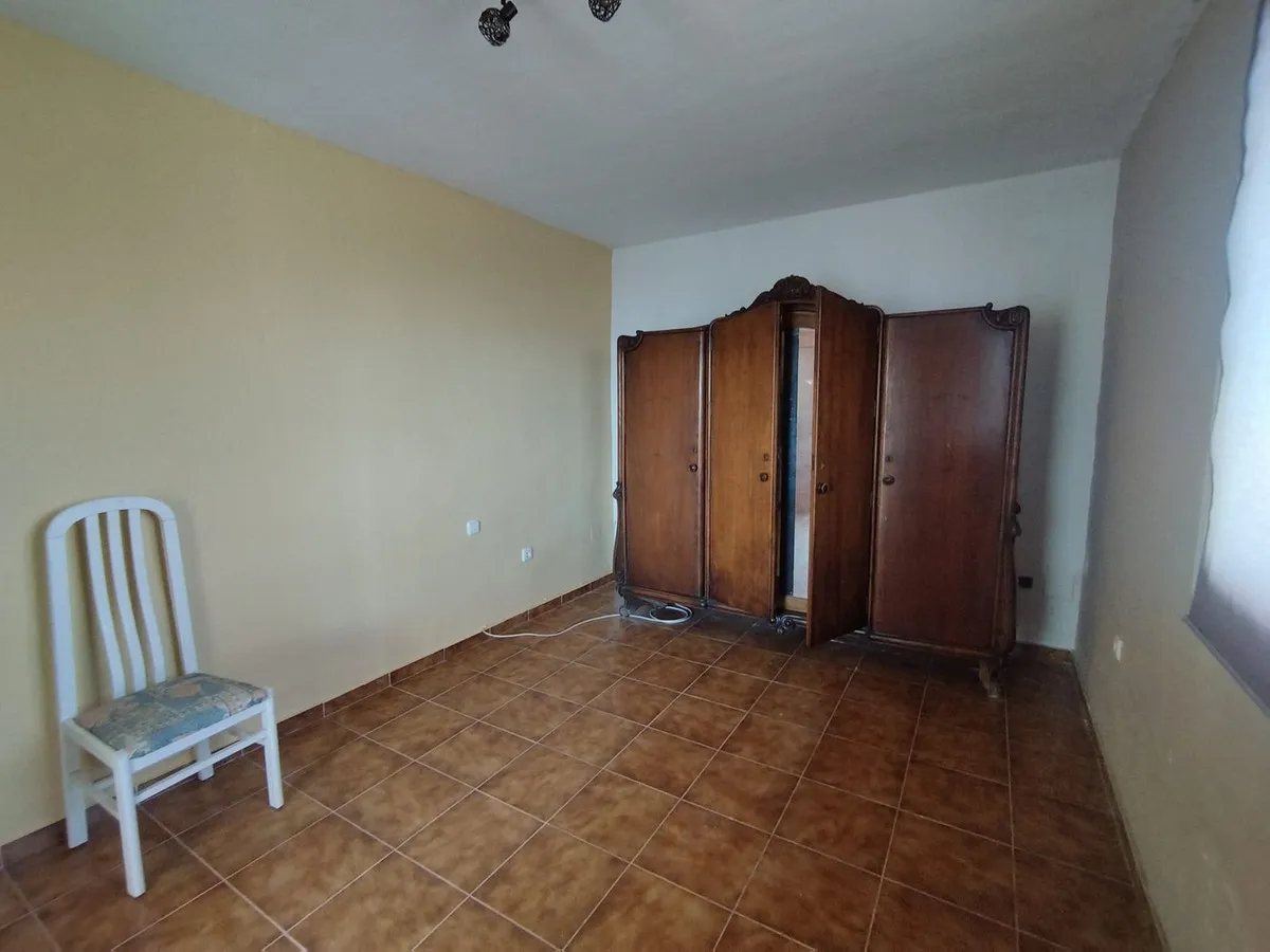 ebf095f1-43f6-4dfa-aa1c-4e3705596c1f