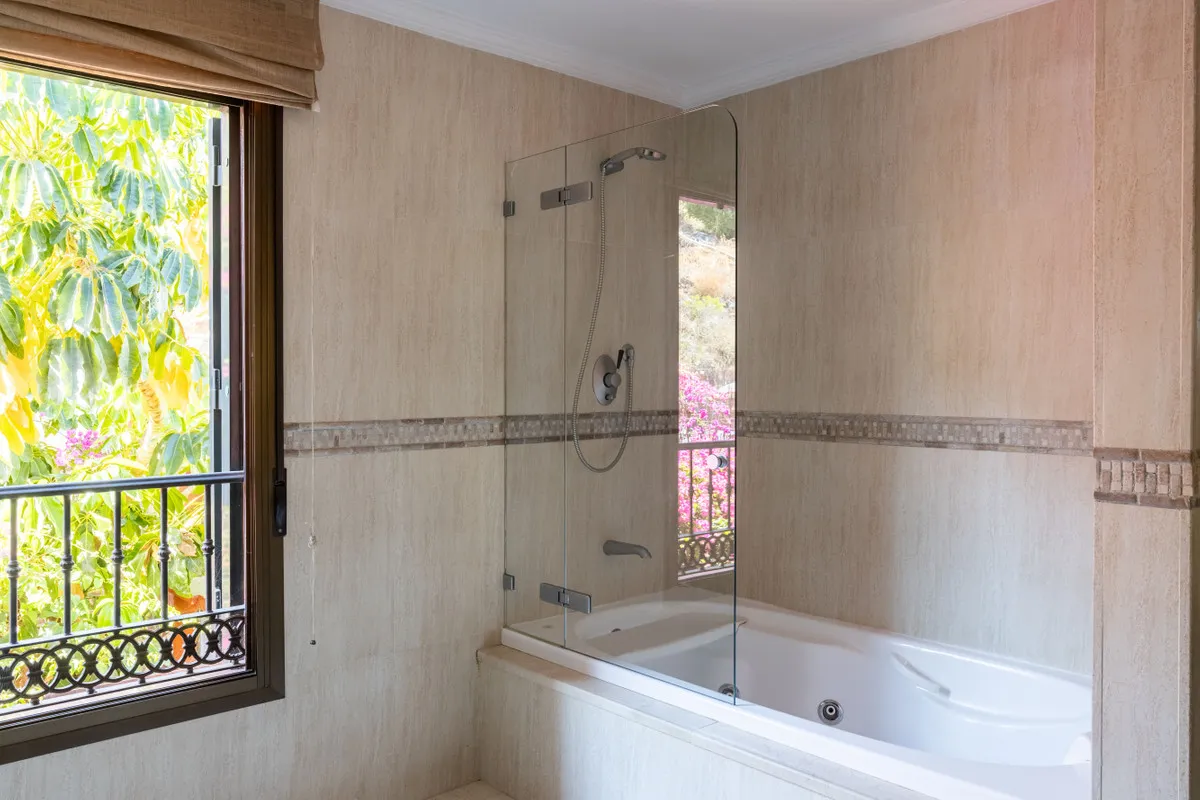 c9be49ef-5f3c-433e-9445-6fe08bbd8313