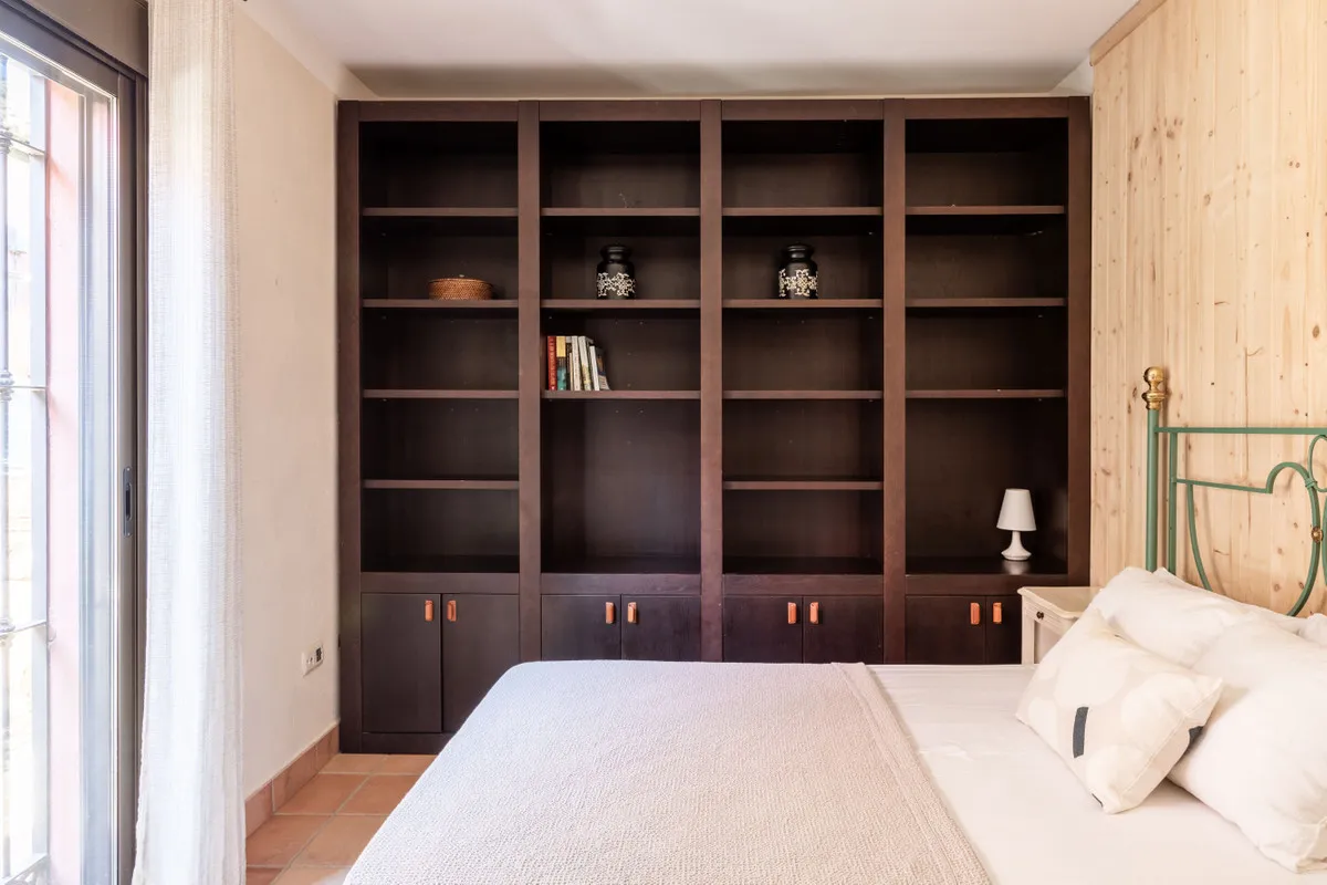 fbd1afb4-26c8-4c56-8e99-ec701643ac75