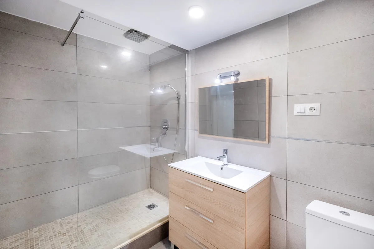 25605221-dbf3-46d5-9fd4-69771806f5c7