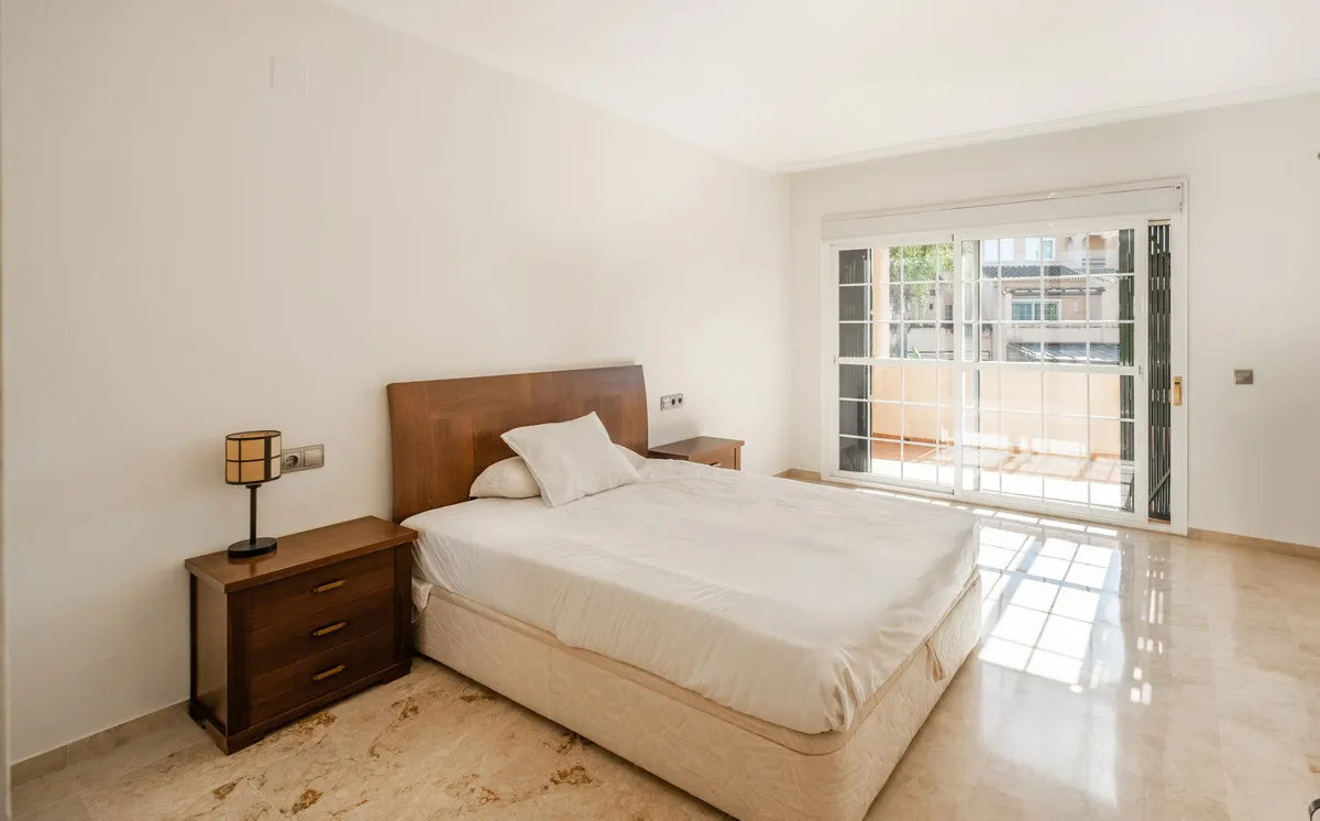 dfa19952-4184-422d-9a18-56406a8cf9d3