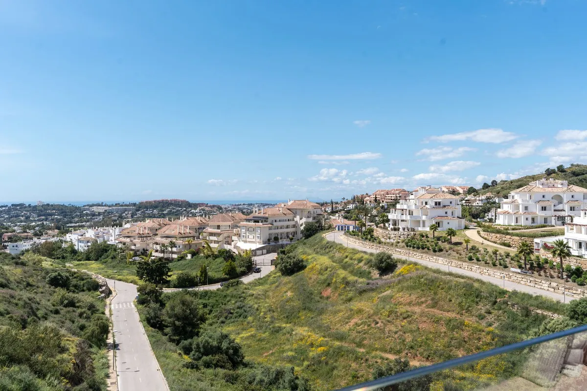 ff9b11f4-d564-4617-bb58-5edab3cb502c