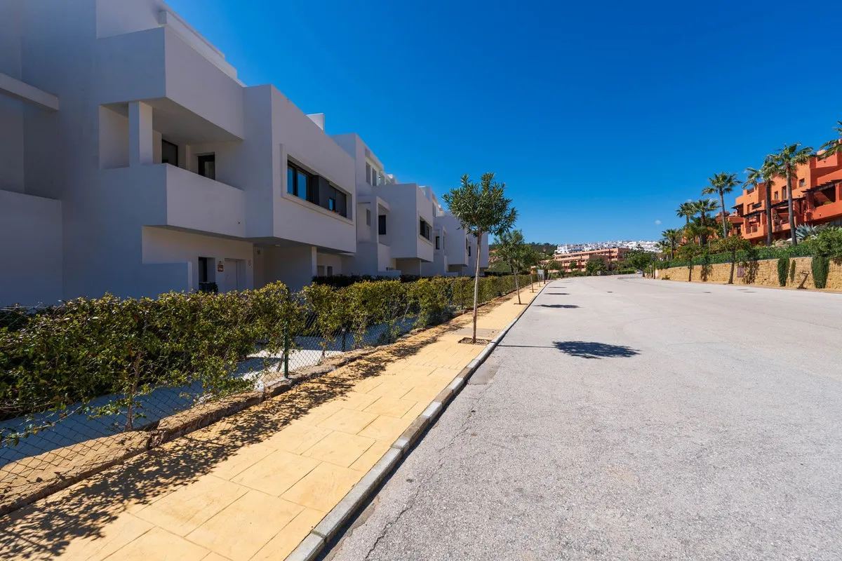 35c6c598-ae90-4df6-a50f-dffeb9c4b8b8