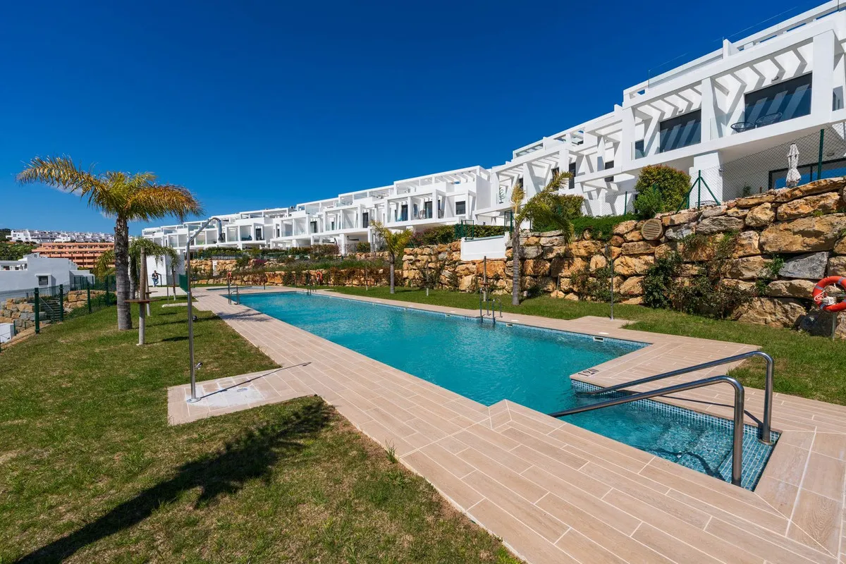 bff43703-c337-4cb9-8827-248242662078