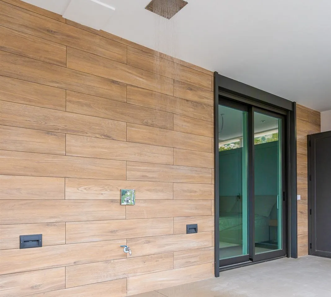 24cc712f-8884-41d2-a35c-15072bb222e0