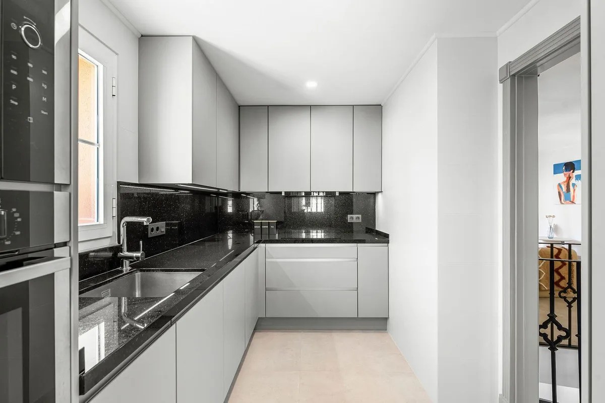 aaaed9a8-134f-43a0-a032-601add4881f1