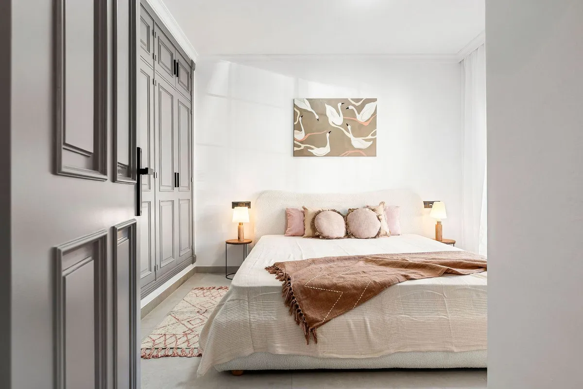 b4fbc033-1370-4709-bd07-7e4293327cde