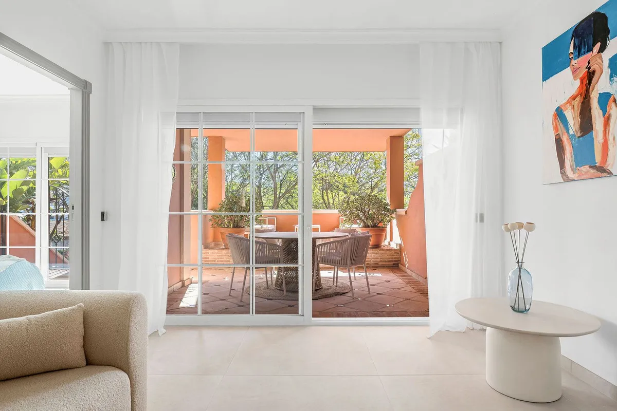 f0a60bd2-25c7-4644-b39f-616f13227315