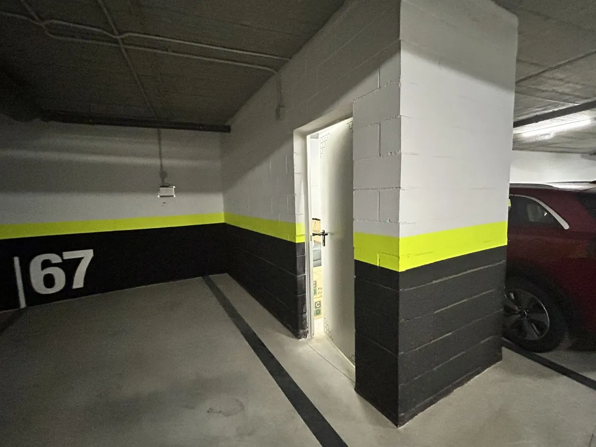 1e76dd63-08f2-411c-b927-28eaea65b500