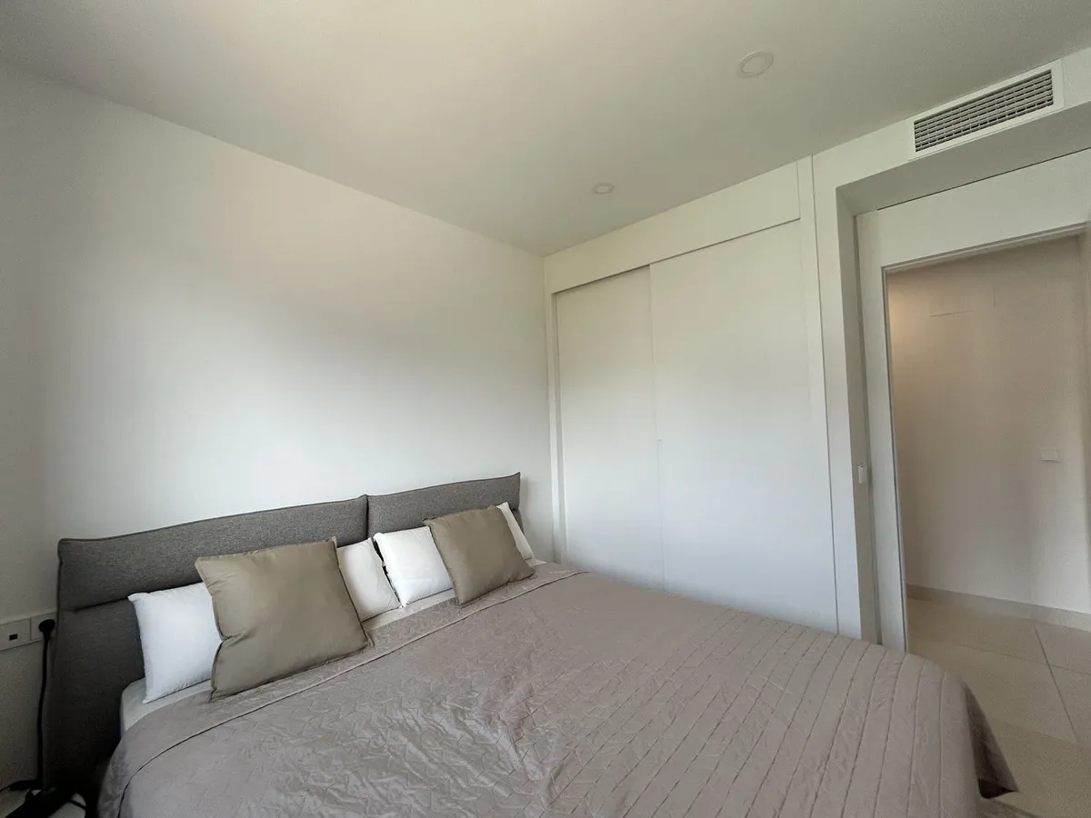 8429c654-d977-45f2-a2b1-33a928983e96