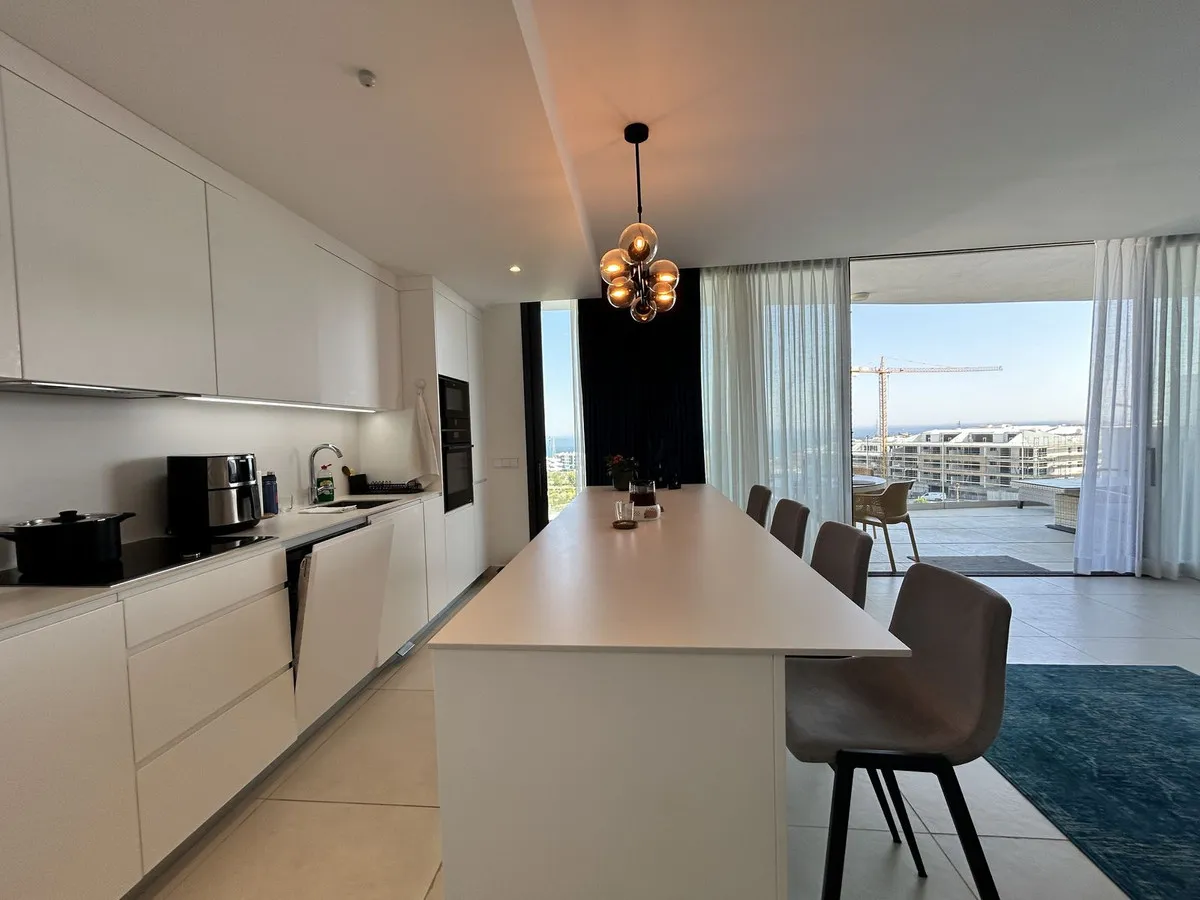 86654138-84ac-4678-8756-fe256697f10e