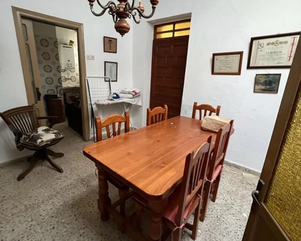 95b36052-7835-4e1b-a6ec-6764c111a181